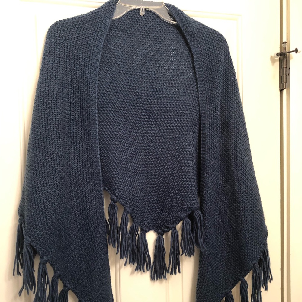 LOFT - blue knitted wrap - so soft!  Worn once